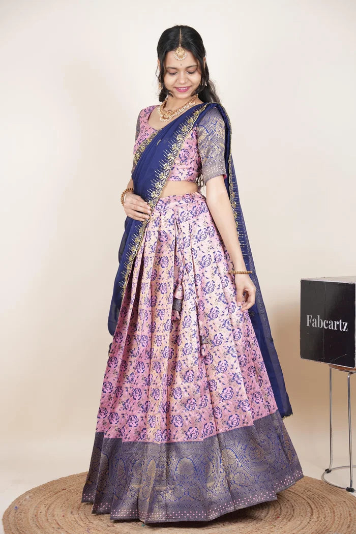 దక్షిణ భారత పండుగ సాంప్రదాయ హాఫ్ చీర (ఛవి) 