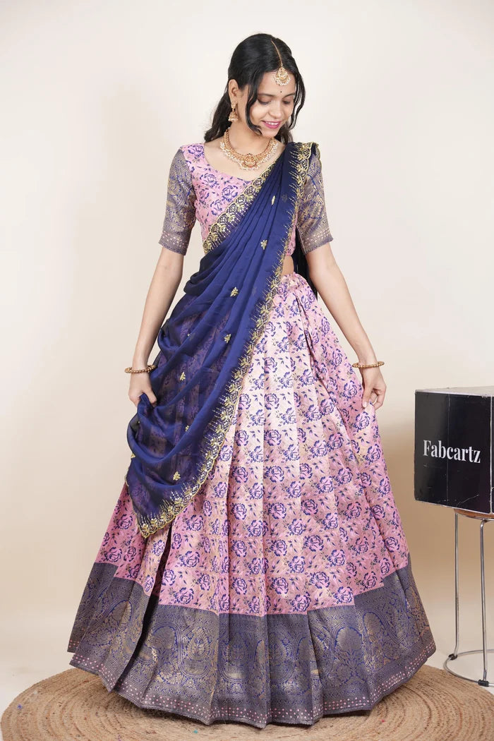 దక్షిణ భారత పండుగ సాంప్రదాయ హాఫ్ చీర (ఛవి) 