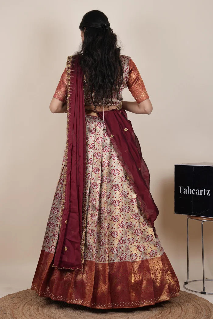 దక్షిణ భారత పండుగ సాంప్రదాయ హాఫ్ చీర (ఛవి) 