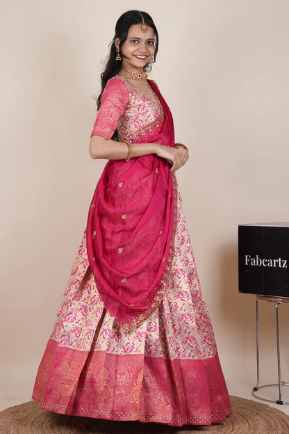 దక్షిణ భారత పండుగ సాంప్రదాయ హాఫ్ చీర (ఛవి) 