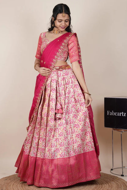 దక్షిణ భారత పండుగ సాంప్రదాయ హాఫ్ చీర (ఛవి) 