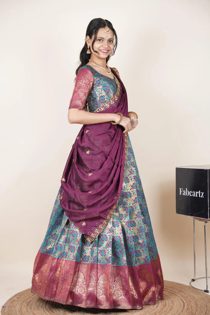 దక్షిణ భారత పండుగ సాంప్రదాయ హాఫ్ చీర (ఛవి) 