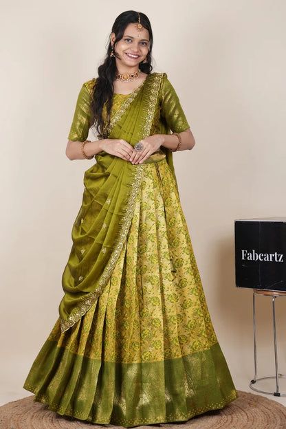 దక్షిణ భారత పండుగ సాంప్రదాయ హాఫ్ చీర (ఛవి) 