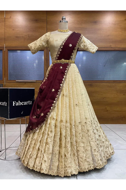 దక్షిణ భారత పండుగ సాంప్రదాయ హాఫ్ చీర (ఛవి) 