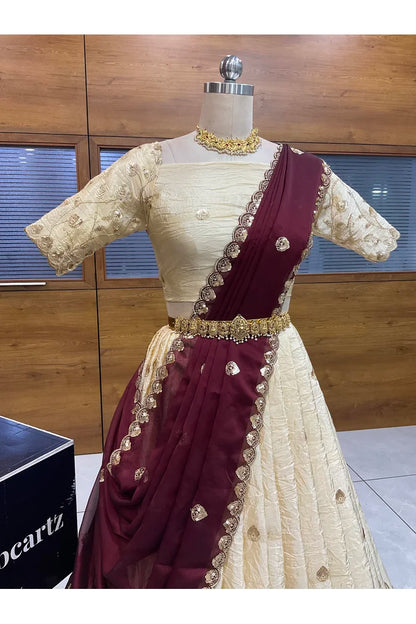 దక్షిణ భారత పండుగ సాంప్రదాయ హాఫ్ చీర (ఛవి) 