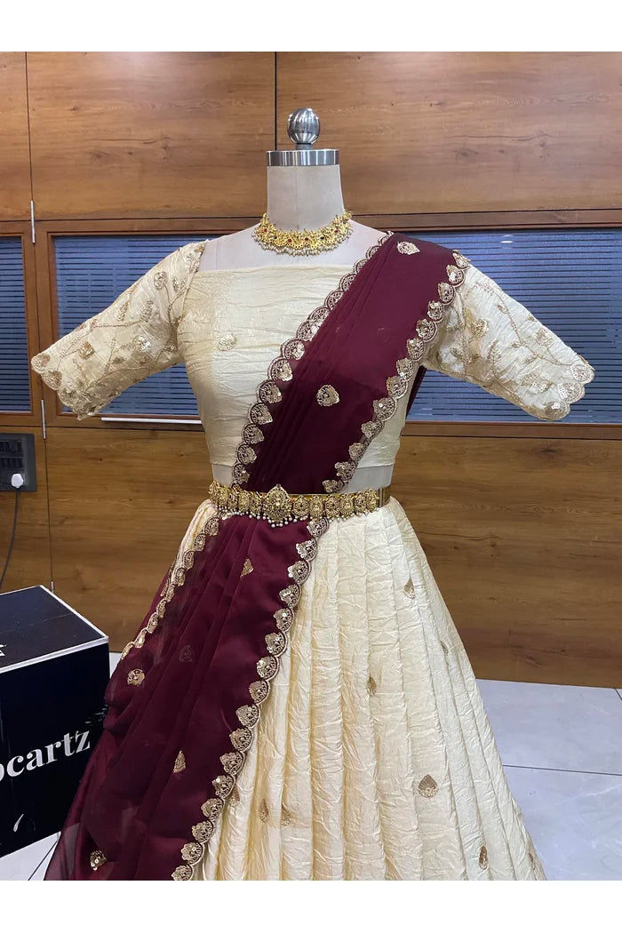 దక్షిణ భారత పండుగ సాంప్రదాయ హాఫ్ చీర (ఛవి) 