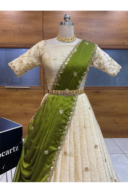 దక్షిణ భారత పండుగ సాంప్రదాయ హాఫ్ చీర (ఛవి) 