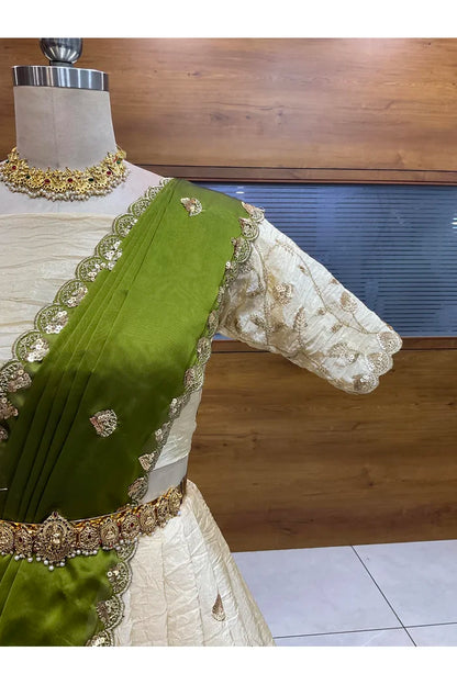 దక్షిణ భారత పండుగ సాంప్రదాయ హాఫ్ చీర (ఛవి) 