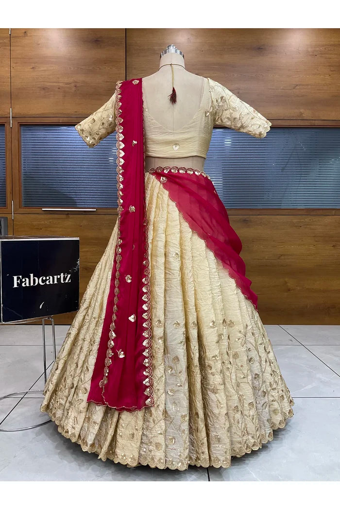 దక్షిణ భారత పండుగ సాంప్రదాయ హాఫ్ చీర (ఛవి) 