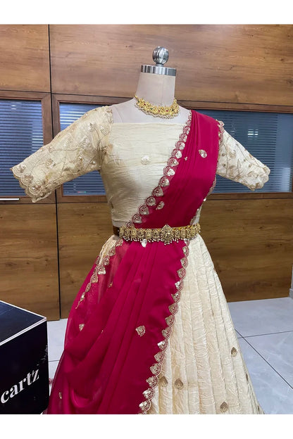 దక్షిణ భారత పండుగ సాంప్రదాయ హాఫ్ చీర (ఛవి) 