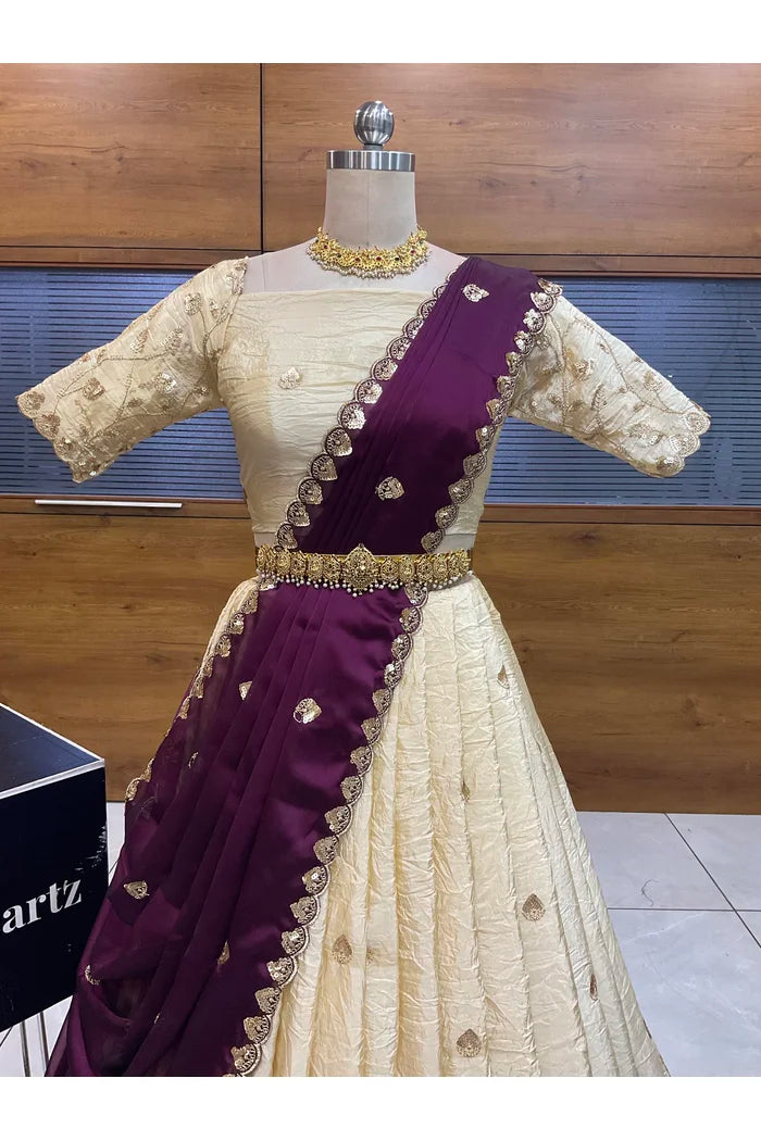 దక్షిణ భారత పండుగ సాంప్రదాయ హాఫ్ చీర (ఛవి) 