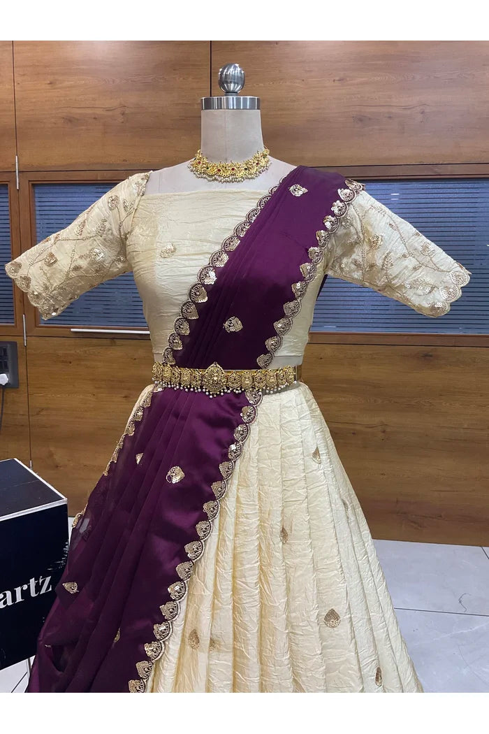 దక్షిణ భారత పండుగ సాంప్రదాయ హాఫ్ చీర (ఛవి) 