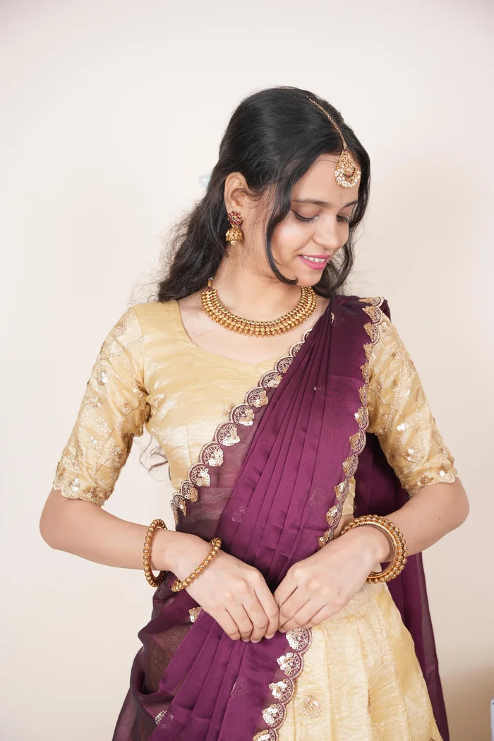 దక్షిణ భారత పండుగ సాంప్రదాయ హాఫ్ చీర (ఛవి) 