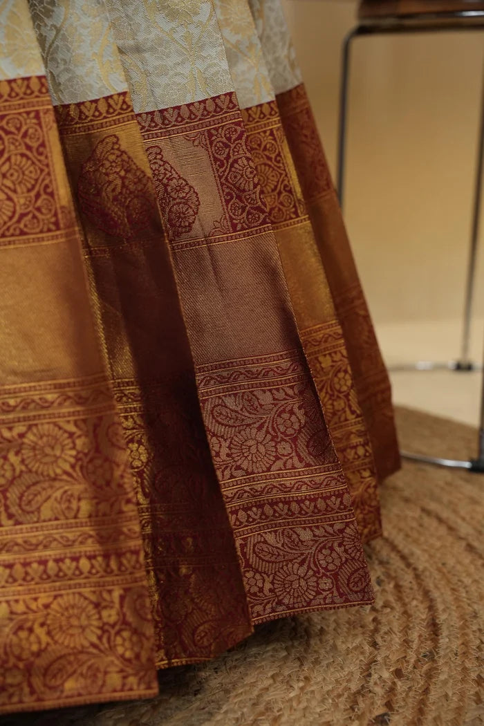 దక్షిణ భారత పండుగ సాంప్రదాయ హాఫ్ చీర (ఛవి) 