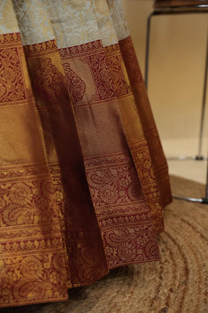 దక్షిణ భారత పండుగ సాంప్రదాయ హాఫ్ చీర (ఛవి) 
