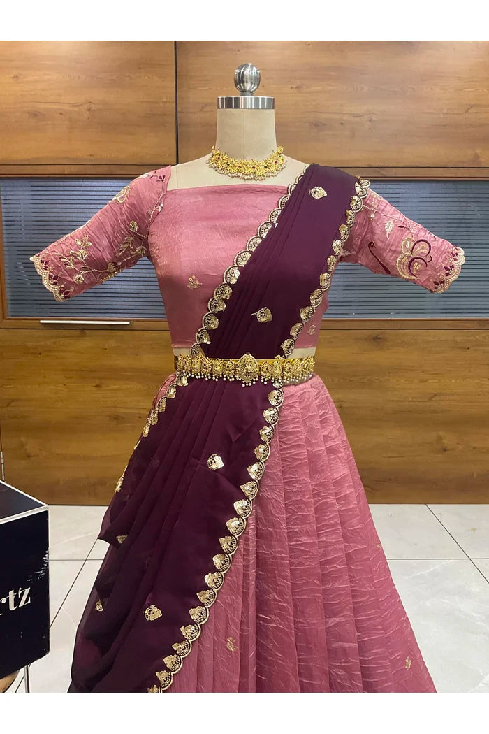 దక్షిణ భారత పండుగ సాంప్రదాయ హాఫ్ చీర (ఛవి) 