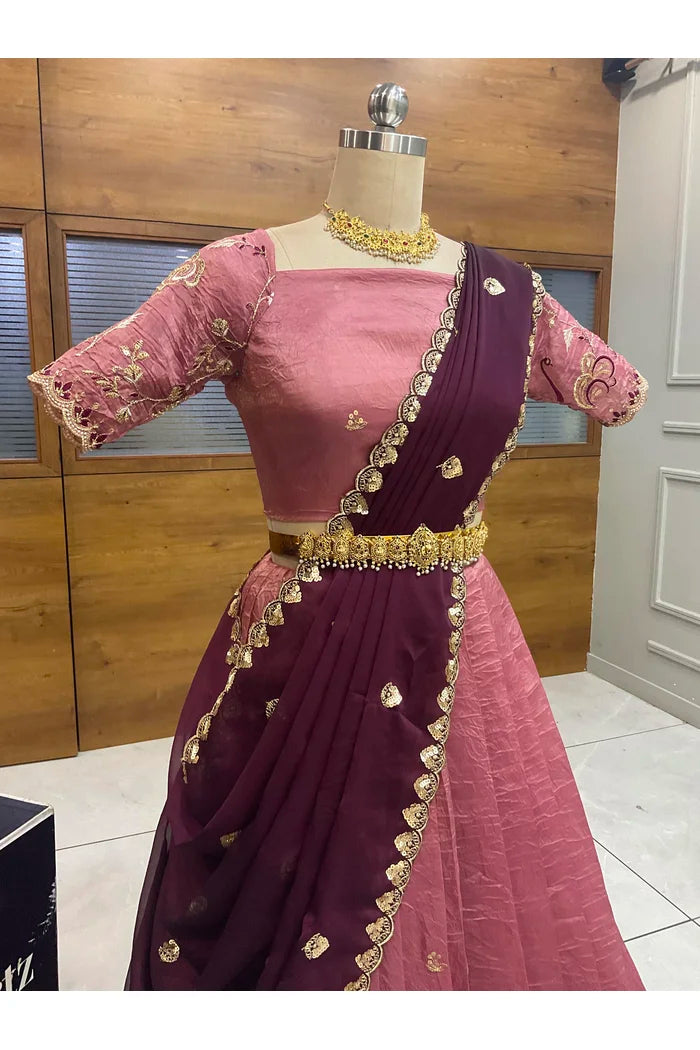 దక్షిణ భారత పండుగ సాంప్రదాయ హాఫ్ చీర (ఛవి) 