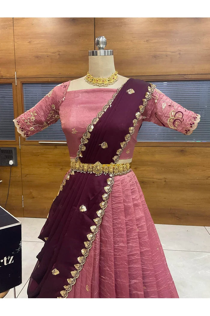 దక్షిణ భారత పండుగ సాంప్రదాయ హాఫ్ చీర (ఛవి) 