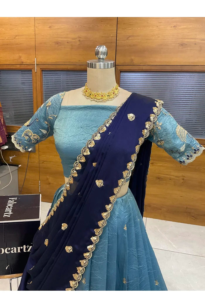 దక్షిణ భారత పండుగ సాంప్రదాయ హాఫ్ చీర (ఛవి) 