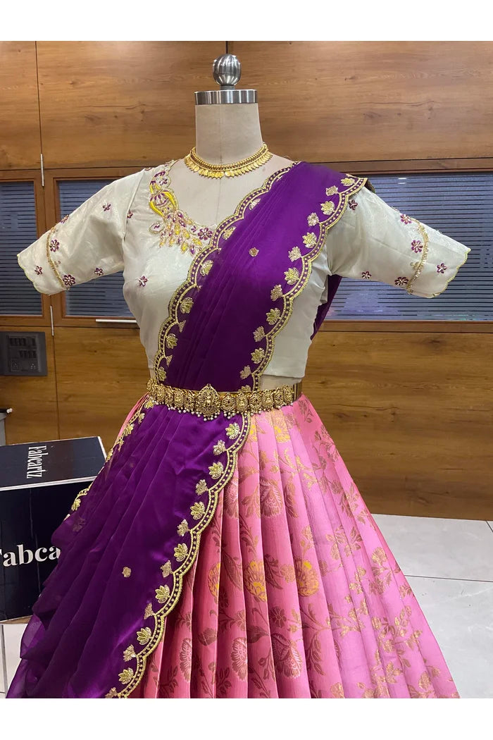 దక్షిణ భారత పండుగ సాంప్రదాయ హాఫ్ చీర (ఛవి) 