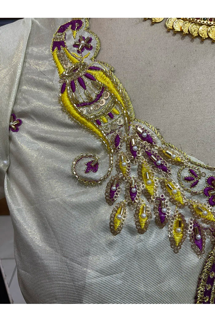 దక్షిణ భారత పండుగ సాంప్రదాయ హాఫ్ చీర (ఛవి) 