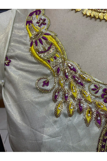 దక్షిణ భారత పండుగ సాంప్రదాయ హాఫ్ చీర (ఛవి) 