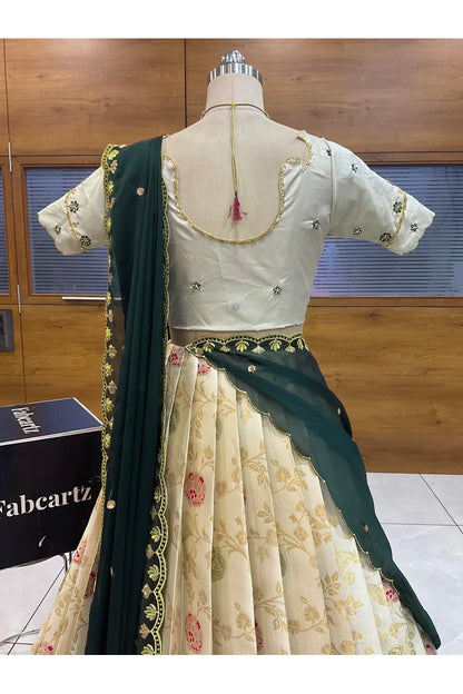 దక్షిణ భారత పండుగ సాంప్రదాయ హాఫ్ చీర (ఛవి) 