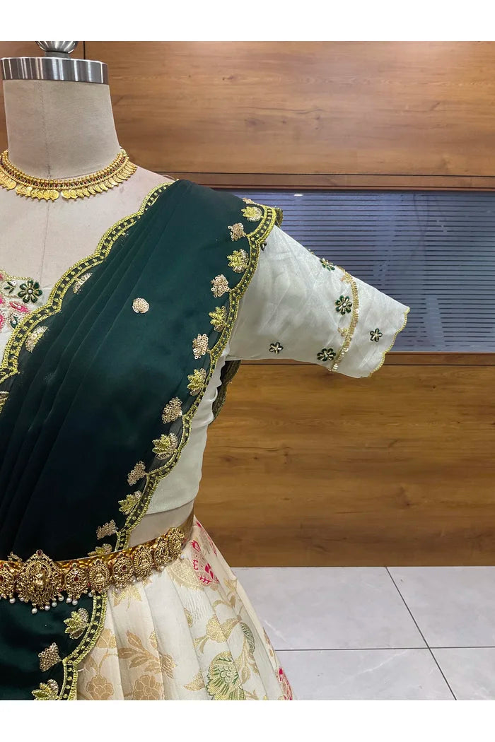 దక్షిణ భారత పండుగ సాంప్రదాయ హాఫ్ చీర (ఛవి) 