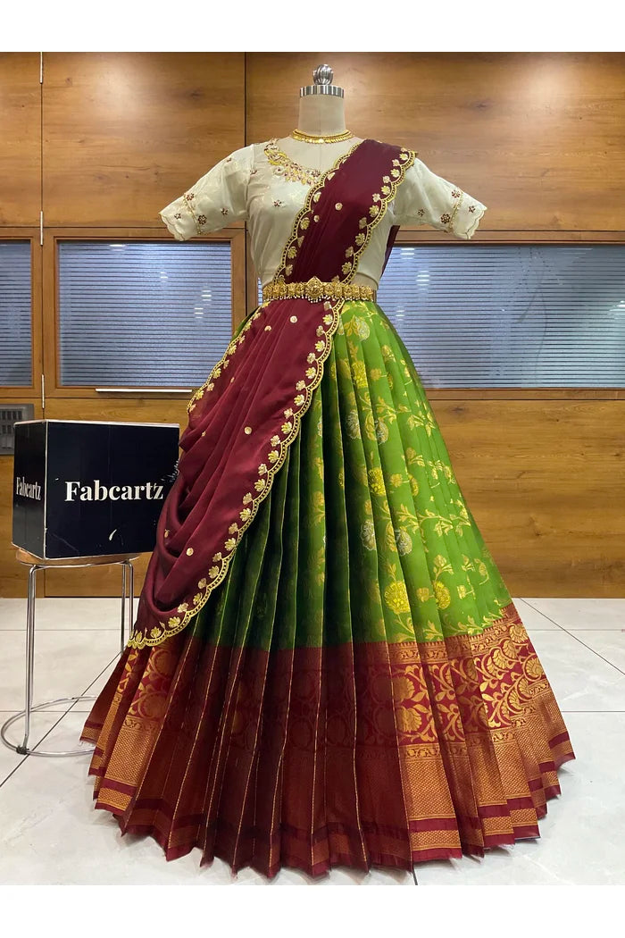 దక్షిణ భారత పండుగ సాంప్రదాయ హాఫ్ చీర (ఛవి) 