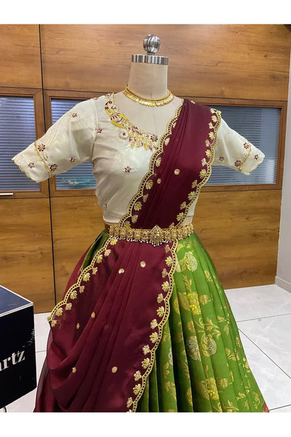 దక్షిణ భారత పండుగ సాంప్రదాయ హాఫ్ చీర (ఛవి) 