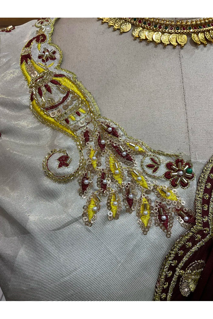 దక్షిణ భారత పండుగ సాంప్రదాయ హాఫ్ చీర (ఛవి) 