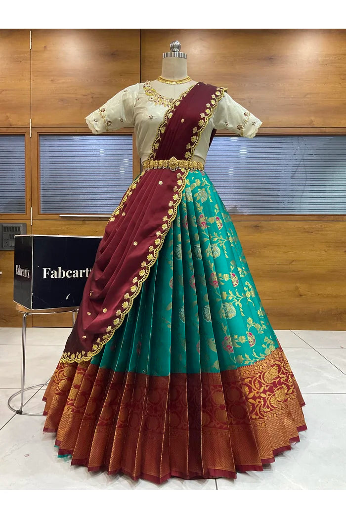 దక్షిణ భారత పండుగ సాంప్రదాయ హాఫ్ చీర (ఛవి) 