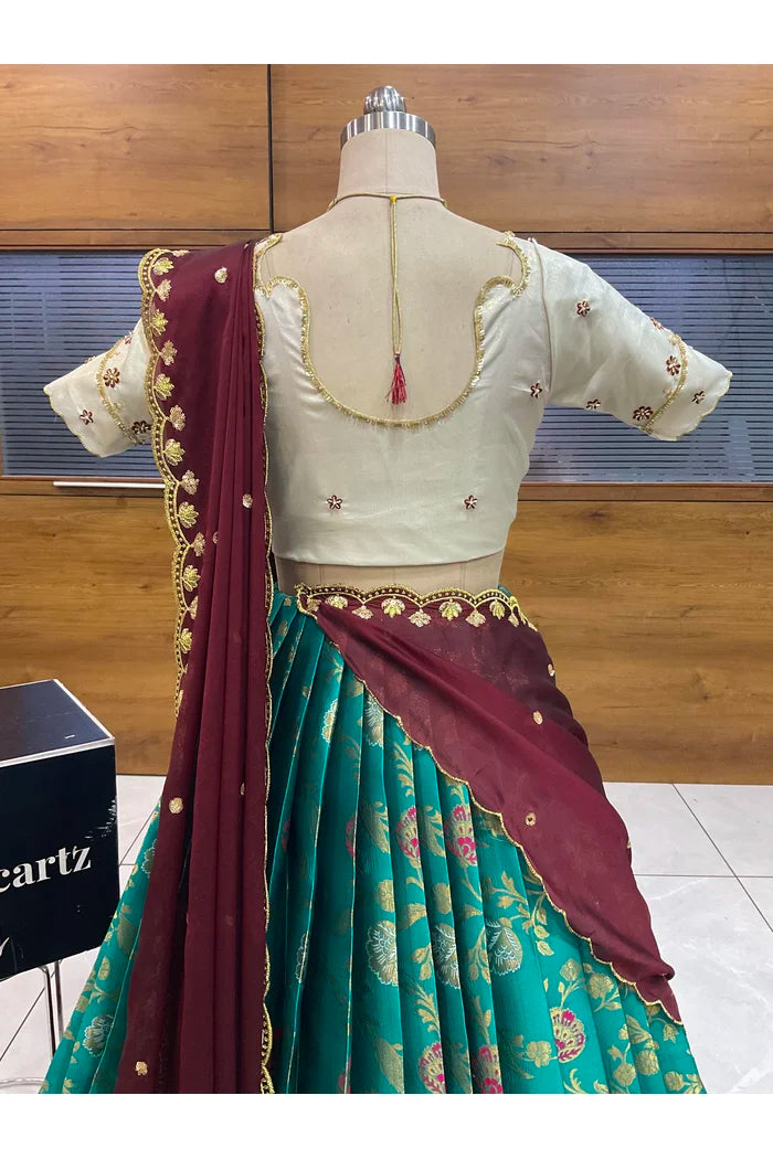 దక్షిణ భారత పండుగ సాంప్రదాయ హాఫ్ చీర (ఛవి) 