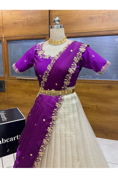 దక్షిణ భారత పండుగ సాంప్రదాయ హాఫ్ చీర (ఛవి) 