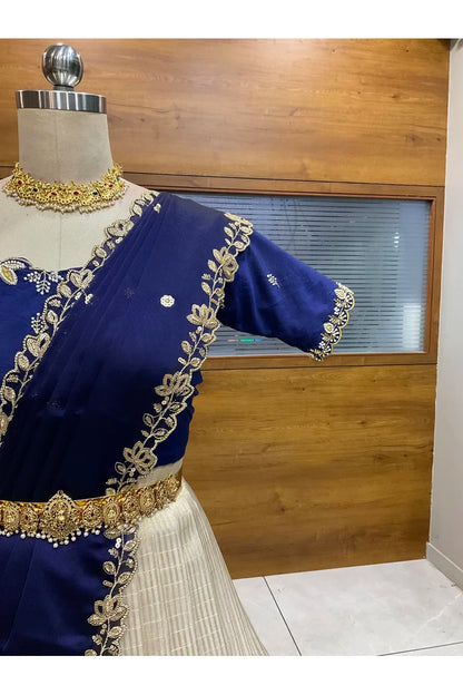 దక్షిణ భారత పండుగ సాంప్రదాయ హాఫ్ చీర (ఛవి) 