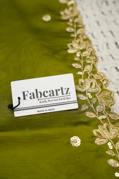 దక్షిణ భారత పండుగ సాంప్రదాయ హాఫ్ చీర (ఛవి) 