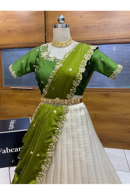 దక్షిణ భారత పండుగ సాంప్రదాయ హాఫ్ చీర (ఛవి) 