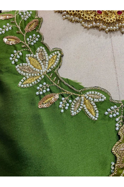 దక్షిణ భారత పండుగ సాంప్రదాయ హాఫ్ చీర (ఛవి) 