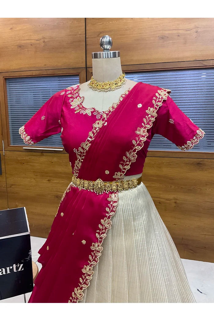 దక్షిణ భారత పండుగ సాంప్రదాయ హాఫ్ చీర (ఛవి) 