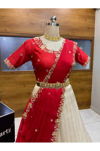 దక్షిణ భారత పండుగ సాంప్రదాయ హాఫ్ చీర (ఛవి) 