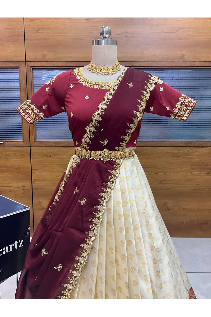 దక్షిణ భారత పండుగ సాంప్రదాయ హాఫ్ చీర (ఛవి) 