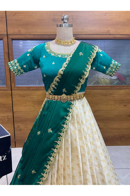 దక్షిణ భారత పండుగ సాంప్రదాయ హాఫ్ చీర (ఛవి) 