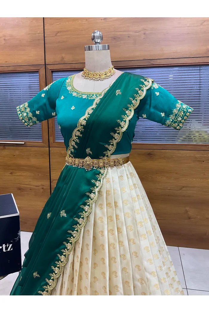 దక్షిణ భారత పండుగ సాంప్రదాయ హాఫ్ చీర (ఛవి) 