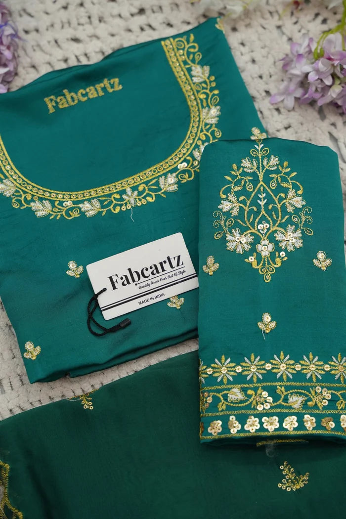 దక్షిణ భారత పండుగ సాంప్రదాయ హాఫ్ చీర (ఛవి) 