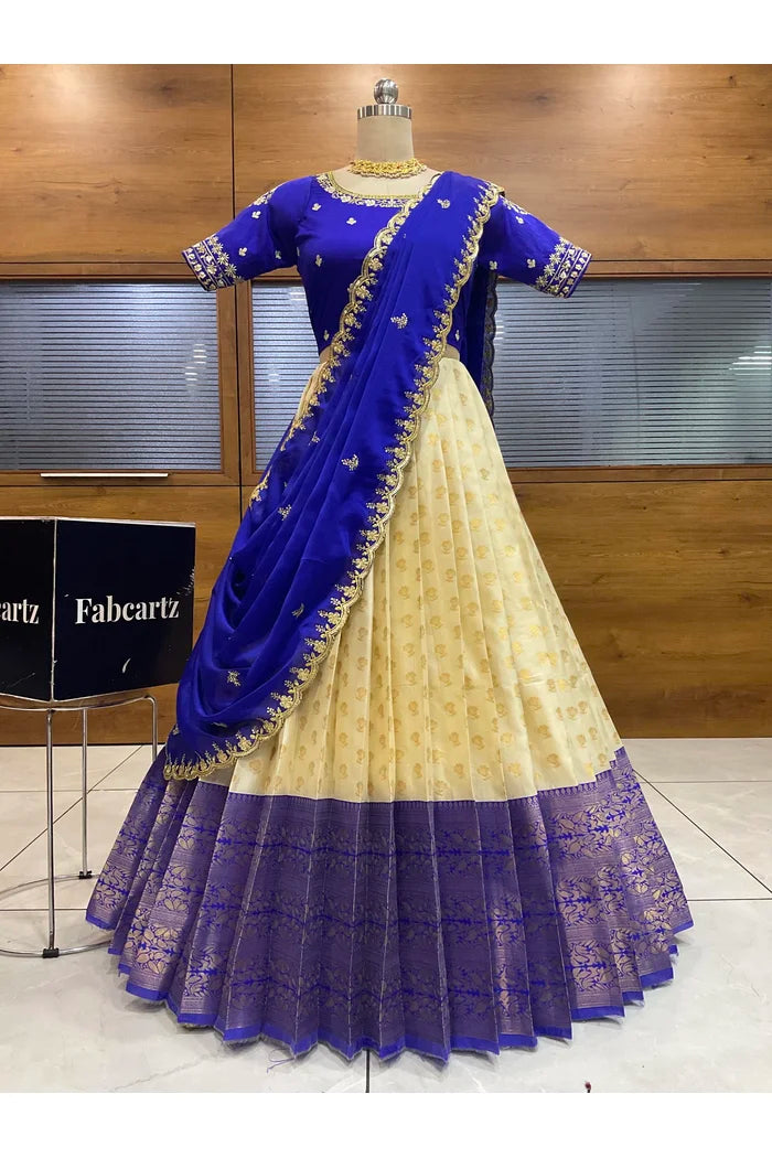 దక్షిణ భారత పండుగ సాంప్రదాయ హాఫ్ చీర (ఛవి) 