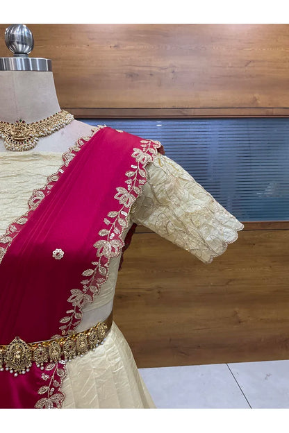 దక్షిణ భారత పండుగ సాంప్రదాయ హాఫ్ చీర (ఛవి) 