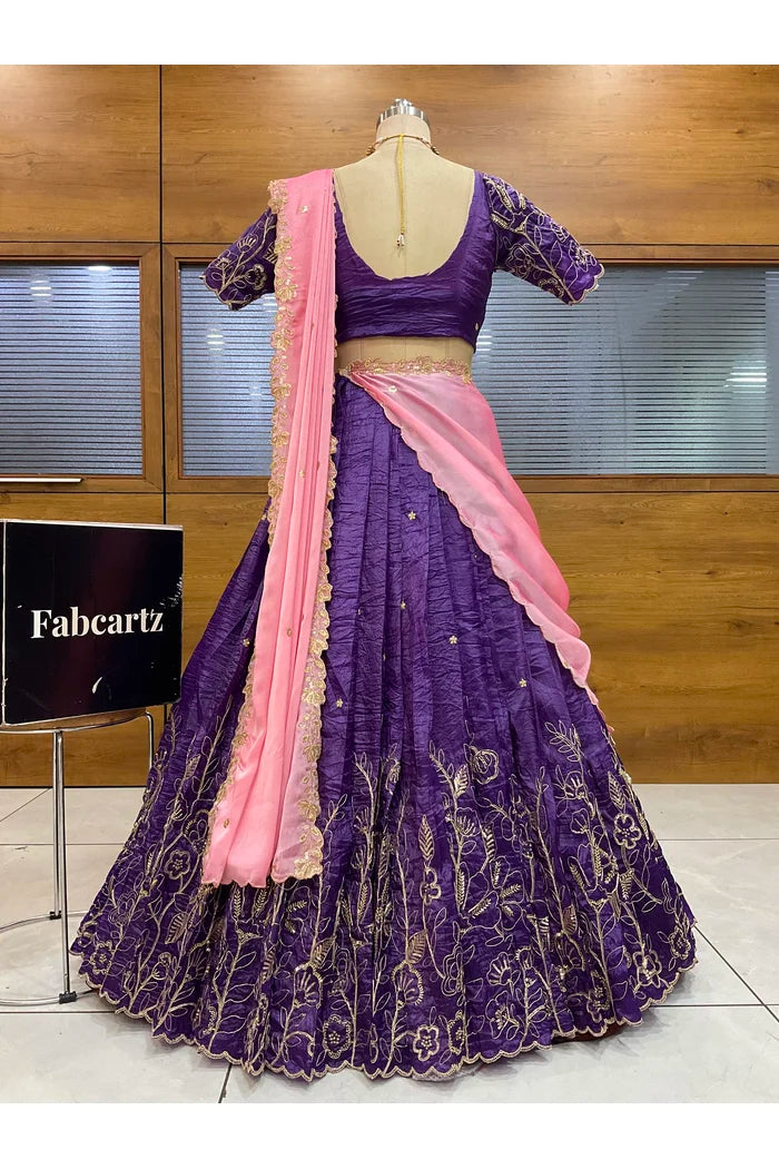 దక్షిణ భారత పండుగ సాంప్రదాయ హాఫ్ చీర (ఛవి) 