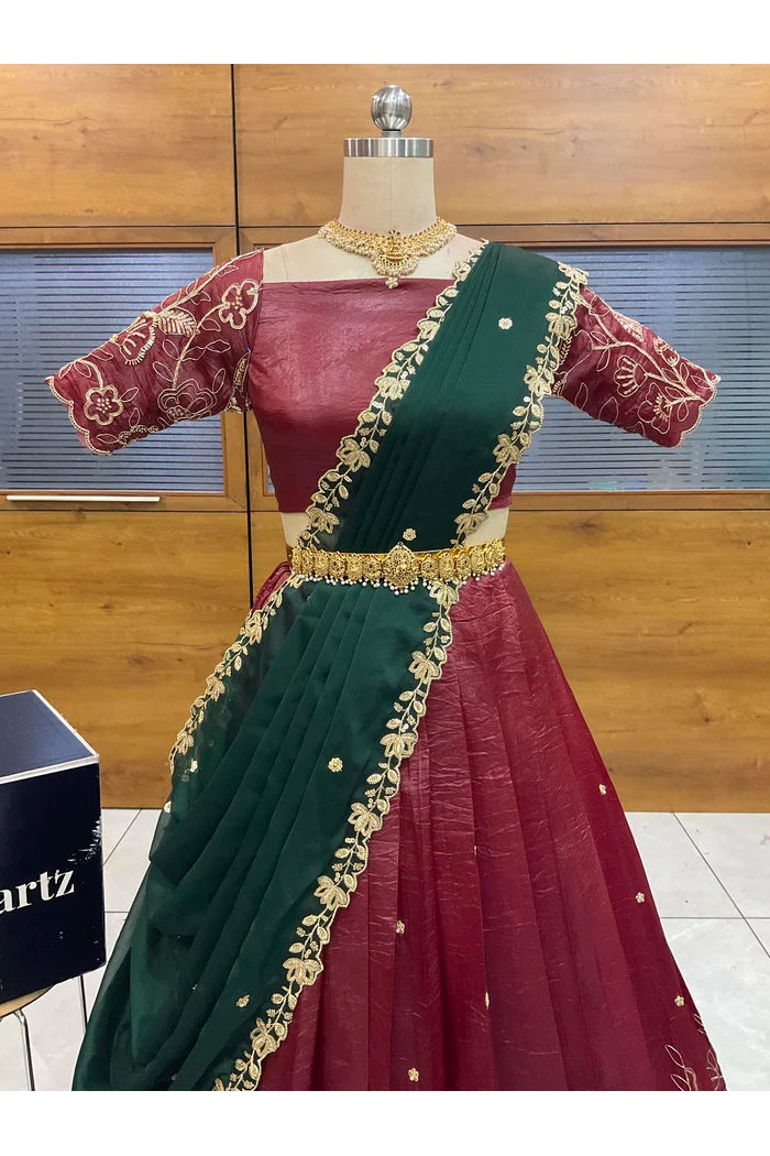 దక్షిణ భారత పండుగ సాంప్రదాయ హాఫ్ చీర (ఛవి) 