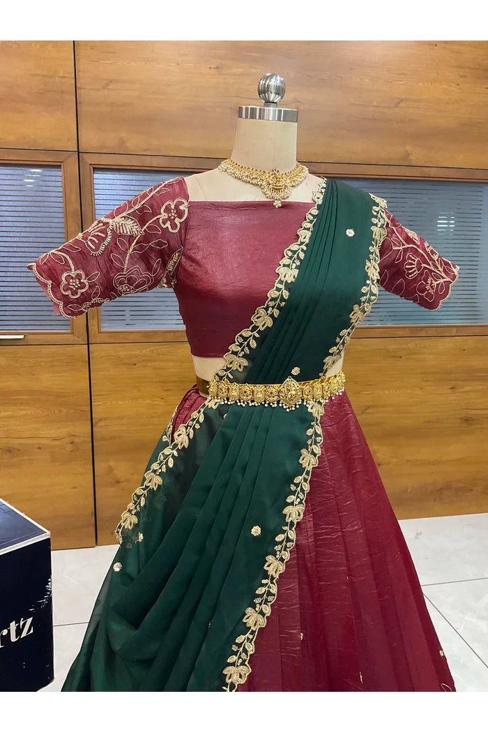 దక్షిణ భారత పండుగ సాంప్రదాయ హాఫ్ చీర (ఛవి) 