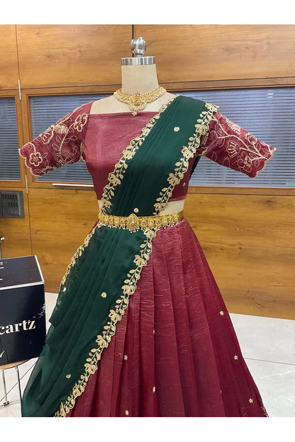 దక్షిణ భారత పండుగ సాంప్రదాయ హాఫ్ చీర (ఛవి) 